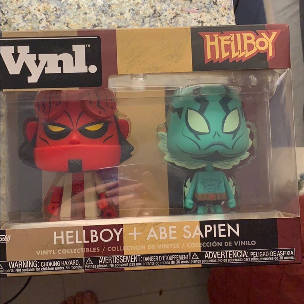 NWT hellboy/Abe sapien